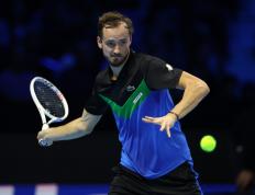 开云体育app-包含英国网球队翻盘世界网球队，梅德韦杰夫关键制胜的词条