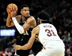 开云体育登录-雄鹿连胜被终结，字母哥难救主的简单介绍