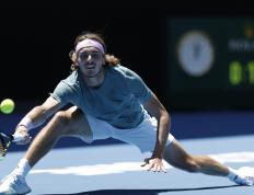 开云体育平台APP-日本网球队力克英国网球队，西西帕斯爆发神勇的简单介绍