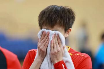 开云体育app-日本队完胜中国队，林高远点燃赛场