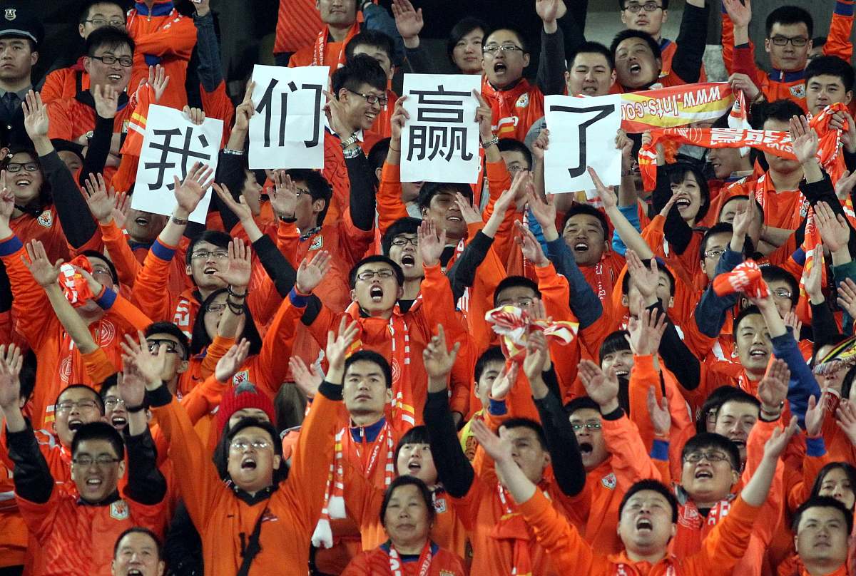 开云下载-关于本土球队表现抢眼，观众欣喜赞叹的信息