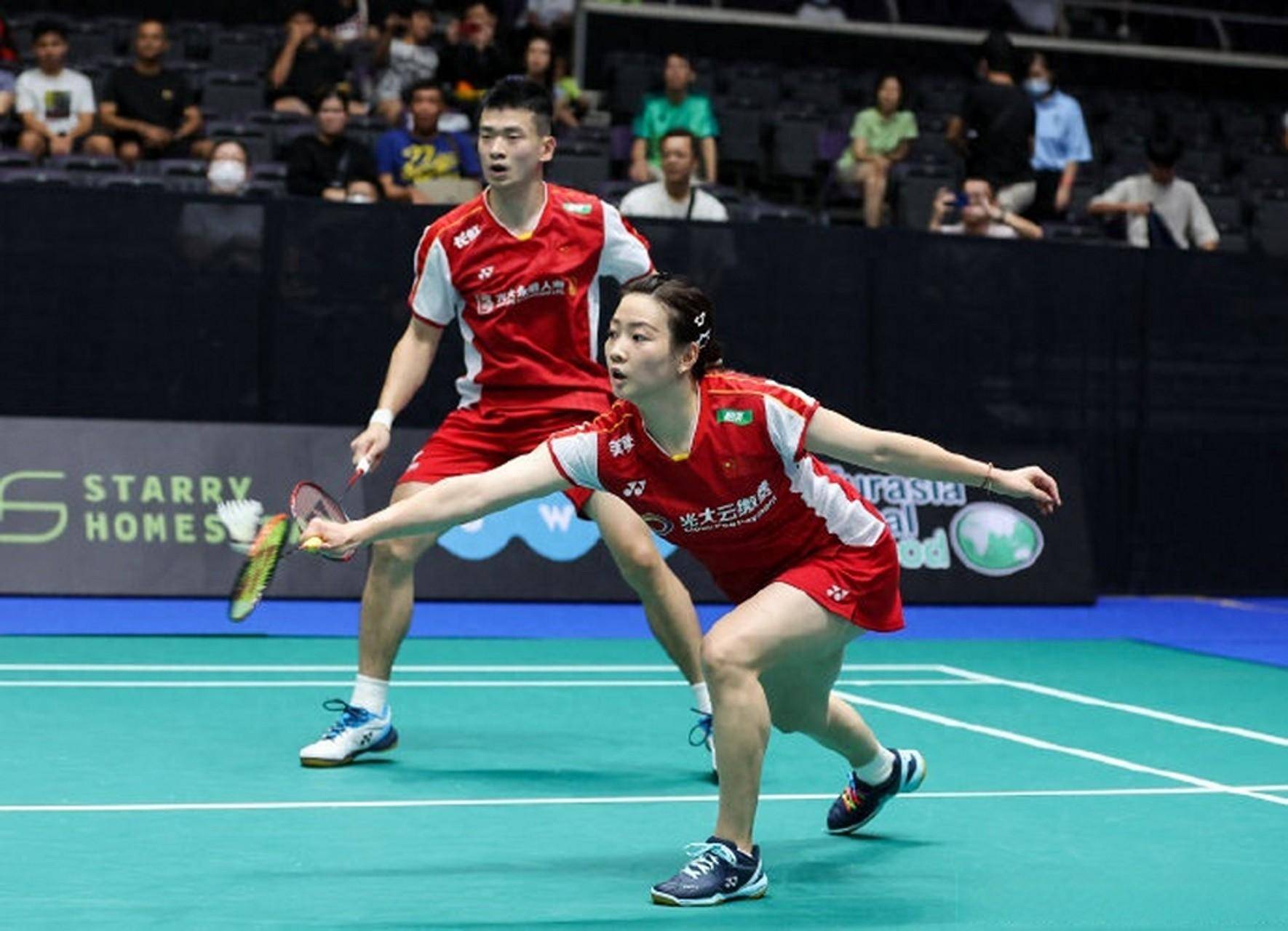 开云下载-包含英格兰羽毛球队力克马来西亚羽毛球队，辛杜绝境逆转的词条