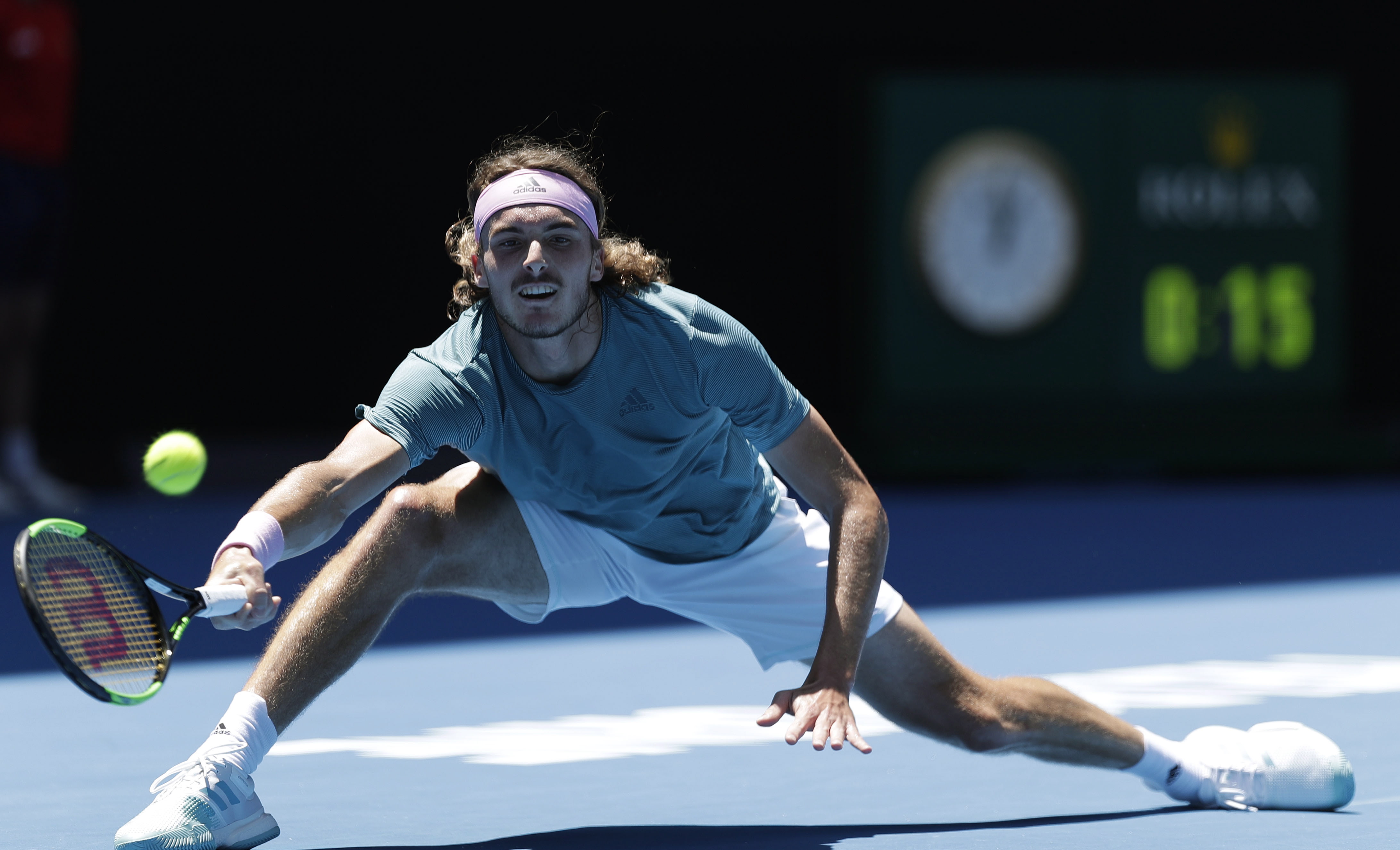 开云体育平台APP-日本网球队力克英国网球队，西西帕斯爆发神勇的简单介绍