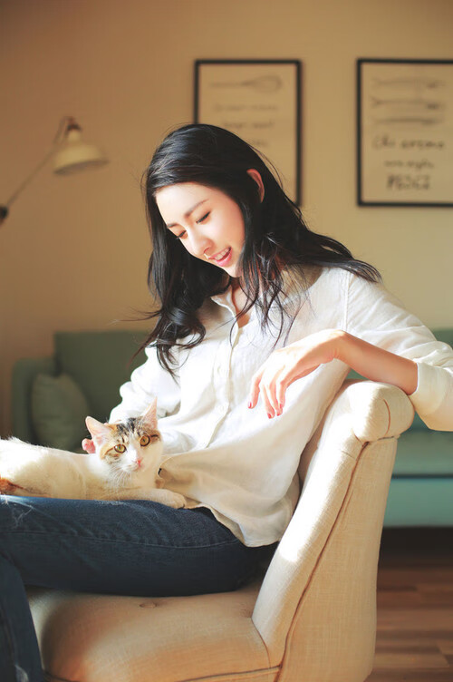 开云体育下载-绿茵与硬木的焦点对决，德甲争冠战白热化，开拓者火力全开压制火箭