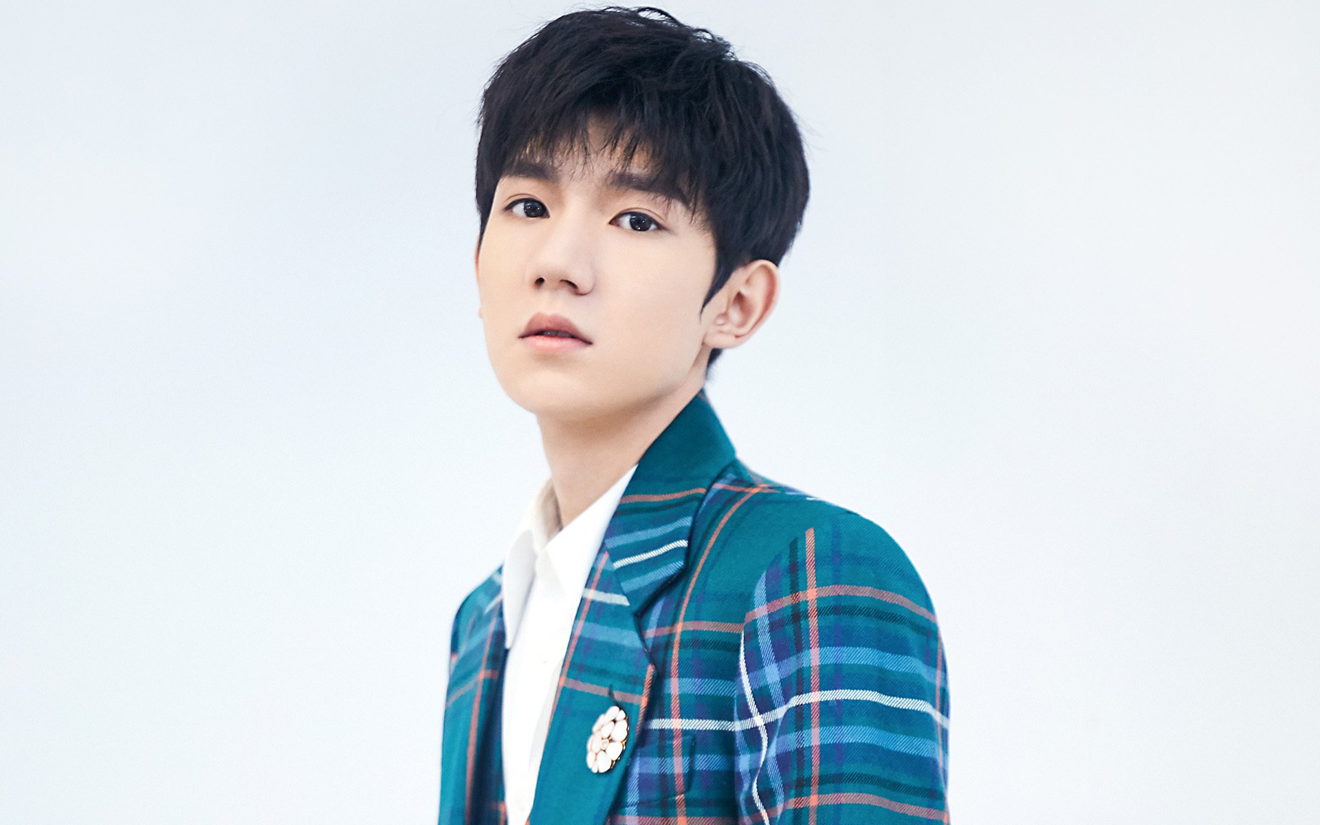 开云体育官网-暗夜围城，范弗利特的沉默统治